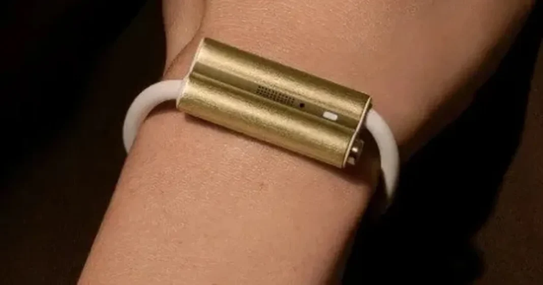 Fitbit creators unveil screenless