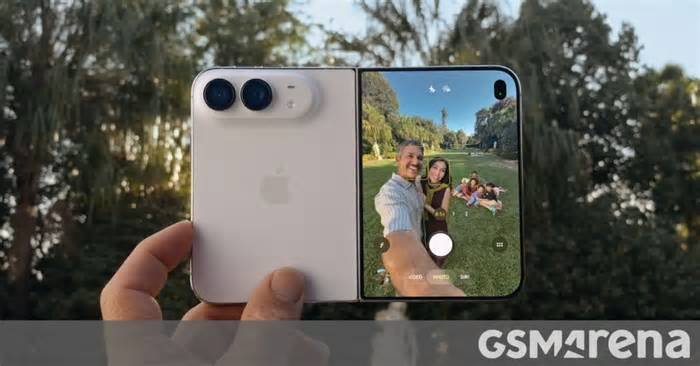 iPhone Duo vs iPhone