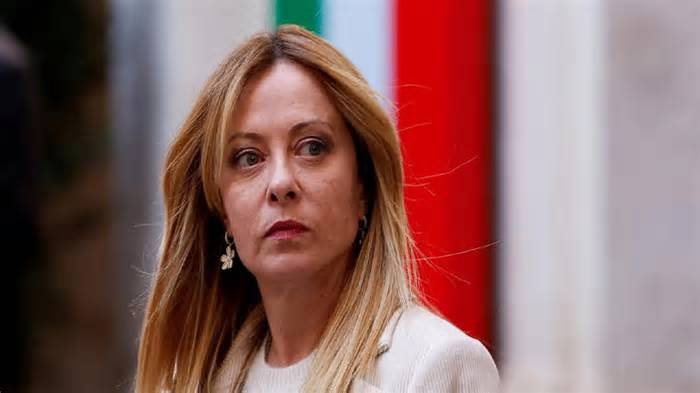 Italy decrees limits on