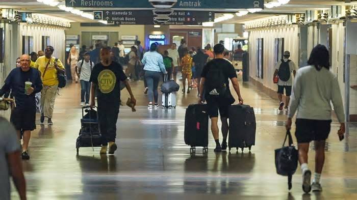 Measles-infected traveler exposed Amtrak