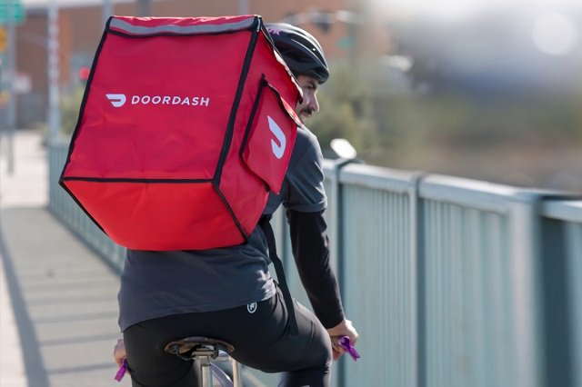 DoorDash Instacart grocery delivery courier