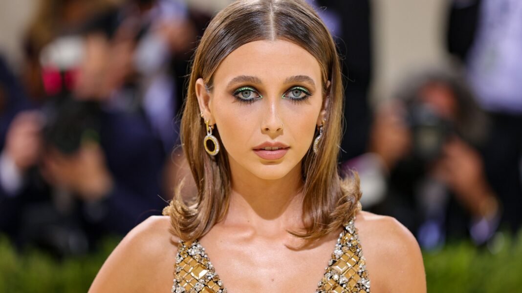 Emma Chamberlain romance