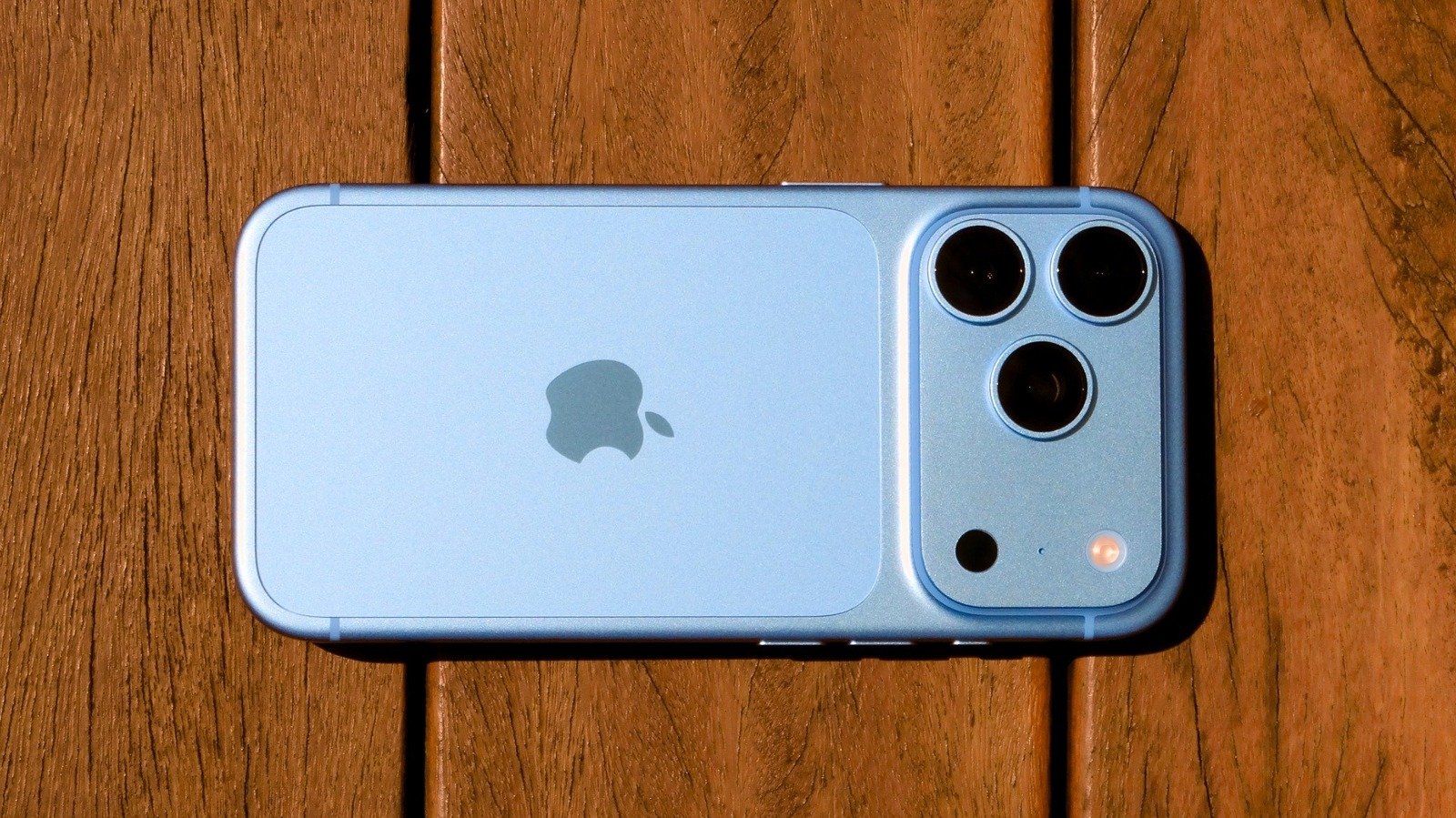 Five iPhone 18 Pro