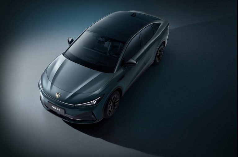 Volkswagen and Xpeng electric SUV representing the Volkswagen Xpeng partnership in China