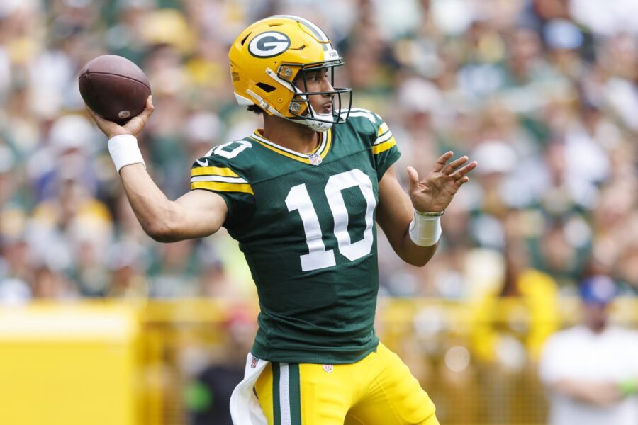 jordan-love-rushing-touchdown Jordan Love rushing touchdown sparks Packers past Cowboys