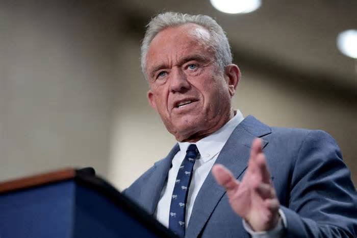 Kennedy offers federal support