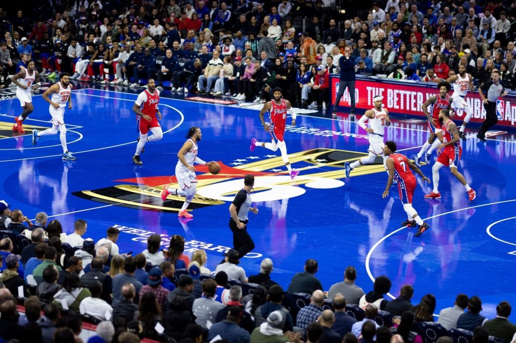 spo-01 76ers beat Knicks 98-93 in NBA Cup opener