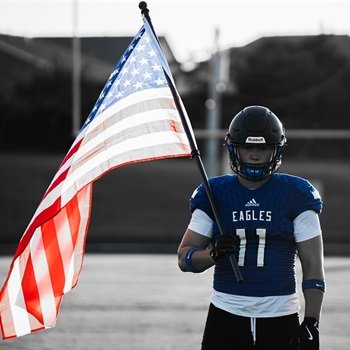 sports-04-oregon-flag-incident Oregon football flag: high school player carrying an American flag