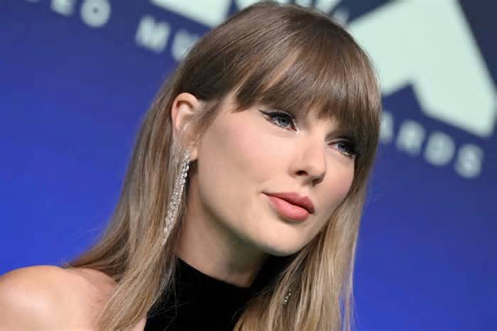 Taylor Swift Celebrates Travis