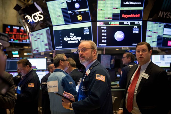 tech-earnings-week Stock market futures rebound during tech earnings week after AI selloff