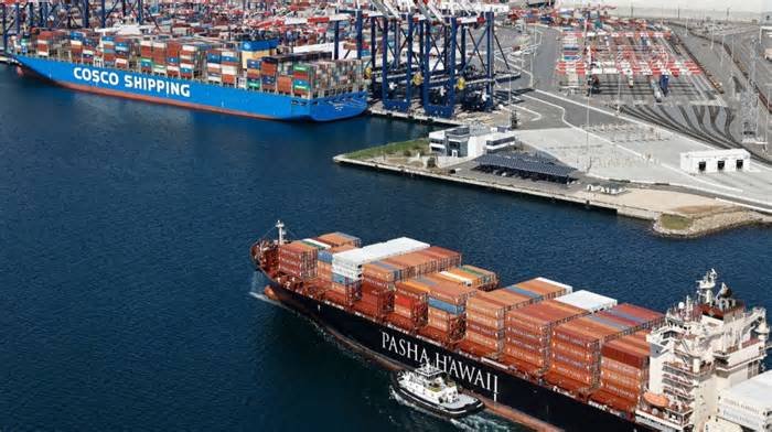 US trade deficit passes