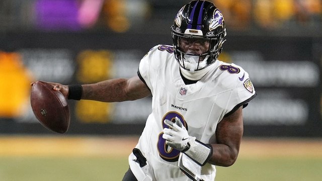 wp-22 Baltimore Ravens quarterback Lamar Jackson warming up before an NFL game in the 2026 season