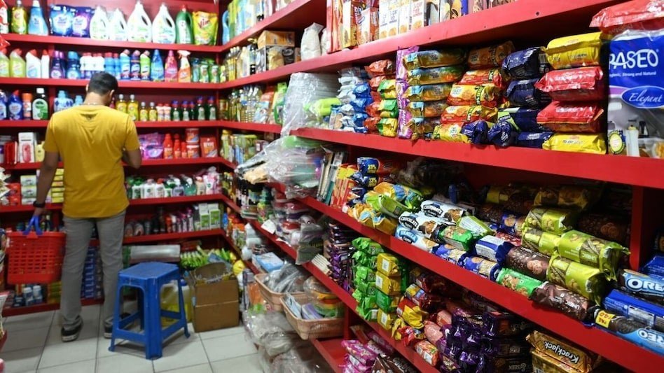 wp_07 Hindustan Unilever FMCG products supermarket shelf