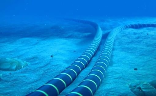 Iran Strait of Hormuz, undersea internet cable ship, Tehran IRGC, Gulf internet cables